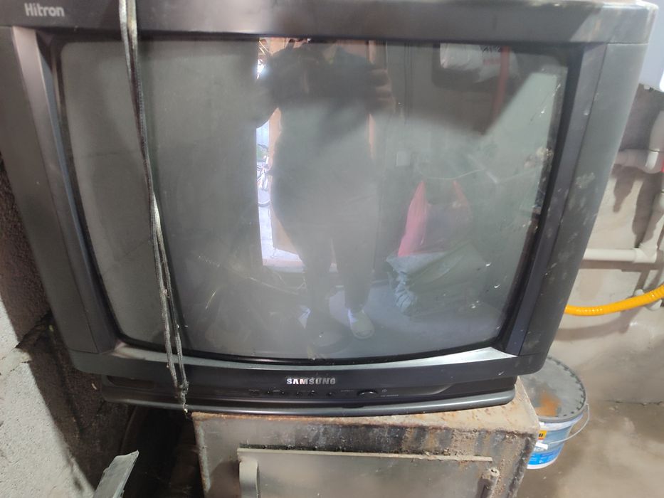 Продам телевизор бу Самсунг