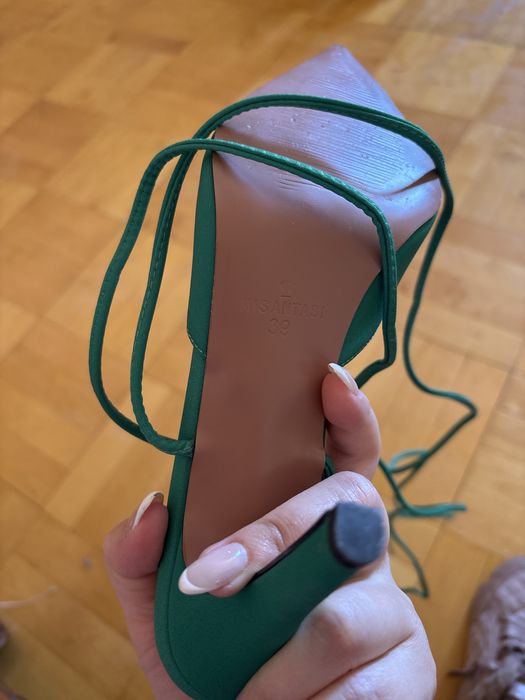 Продам туфли и обуви