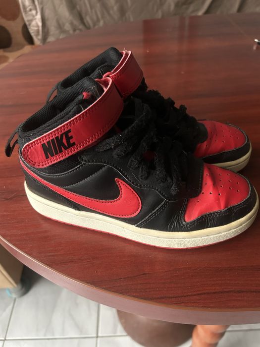 NIKE  маратонки  оригинални