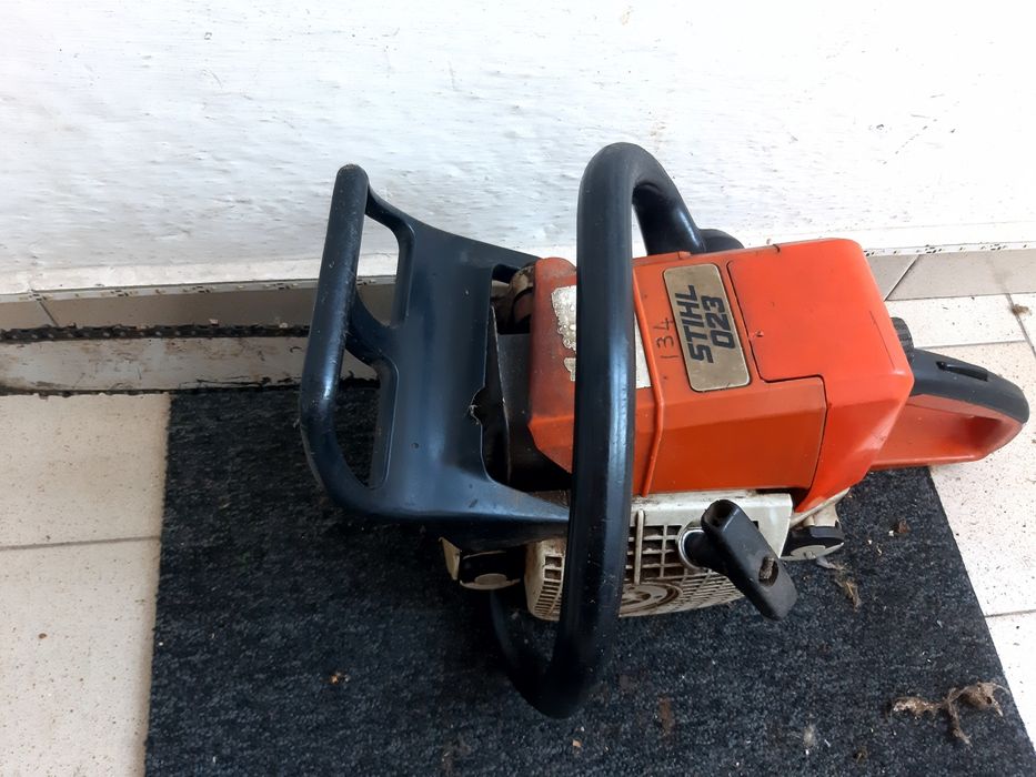 Моторен трион резачка щил stihl ms  261 ms230