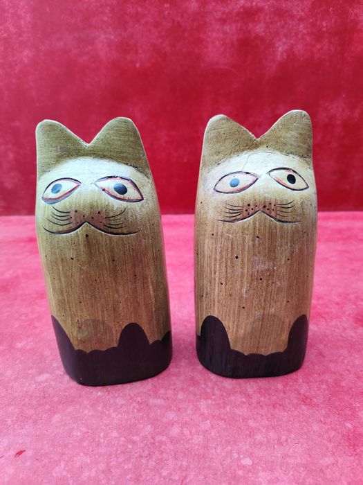 pereche pisici din lemn