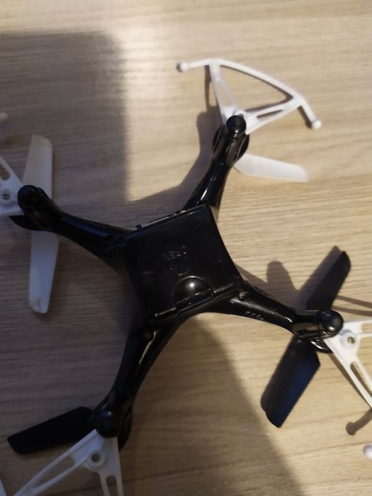 Продам маленький дрон.
