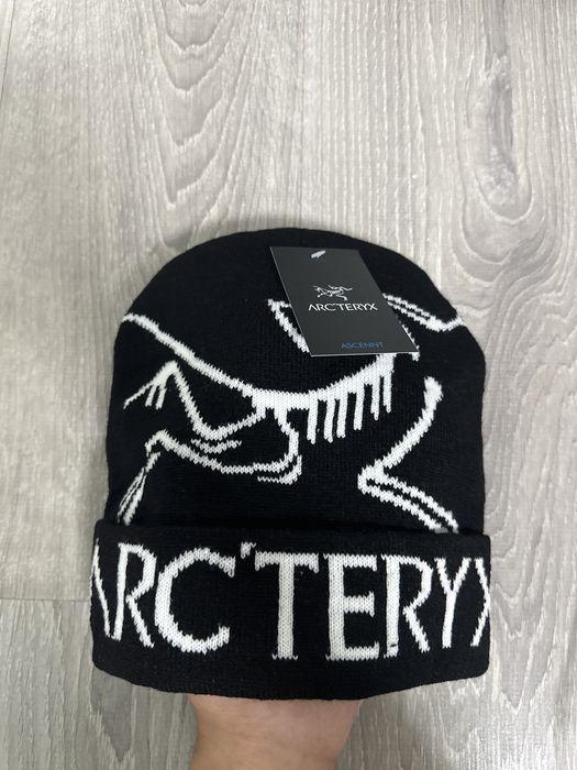 шапки Arc teryx,новая