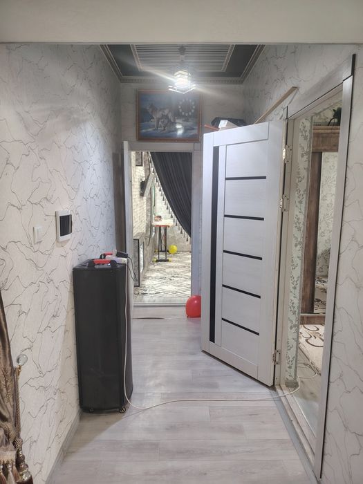 Uy sotiladi 2 xona 65kv.