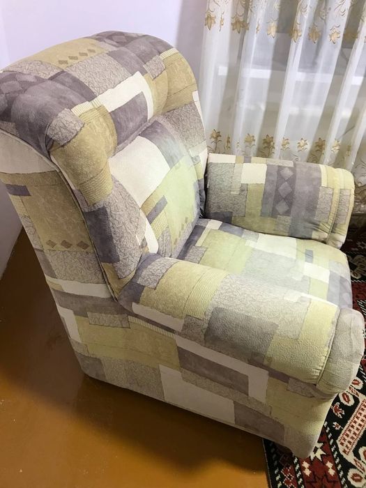 Продам диван и 2 кресла