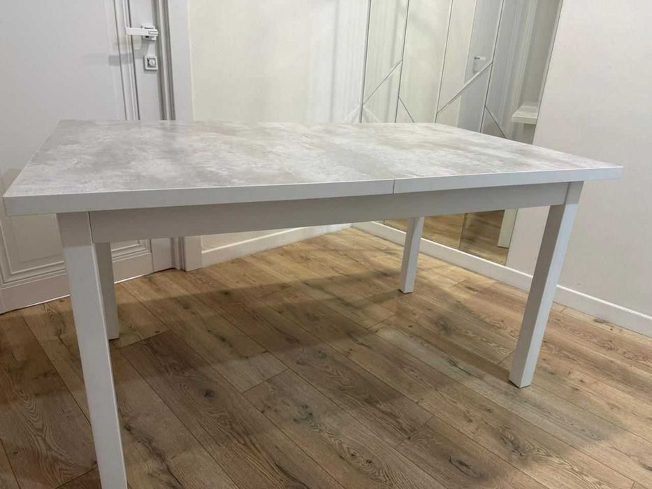Продам стол 140х85 см