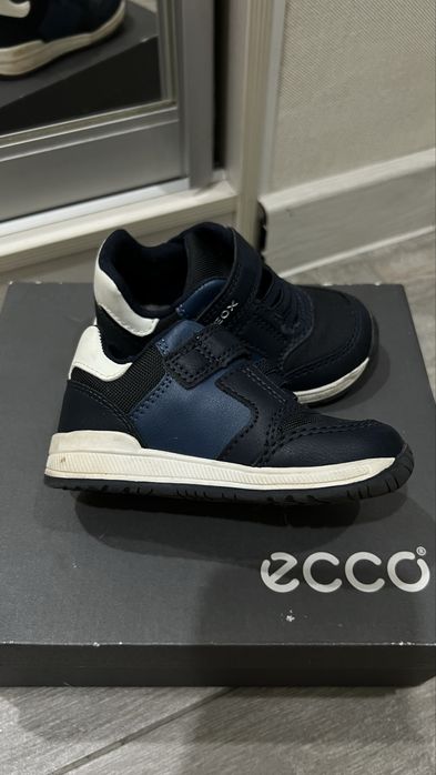 Кроссовки geox для малышей 22р