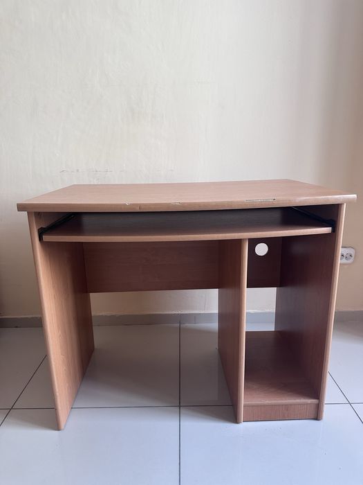 Офисный стол б/у