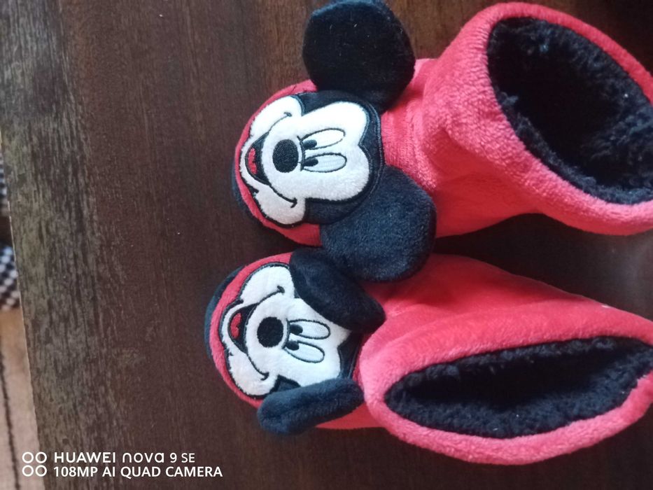 детски обувки 22