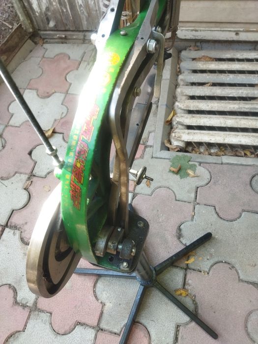 Продам рукавную швейную машину