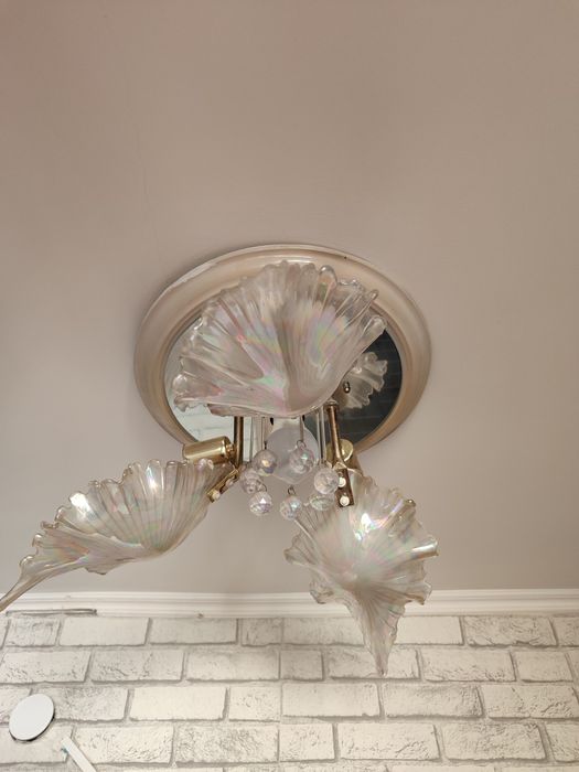 Люстра на 4 лампочки