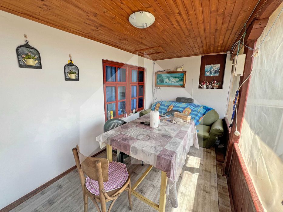 Продава еднофамилна, тухлена къща в с. Струйно (обл. Шумен). ТОП имот!