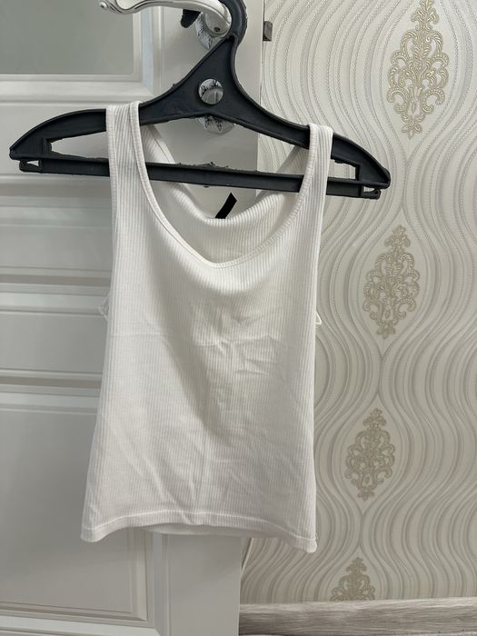 Белый топ, без рукавов
