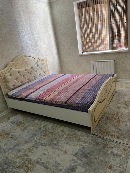 Двуспальная кровать б/у