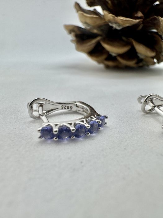 Сребърни обеци с танзанит