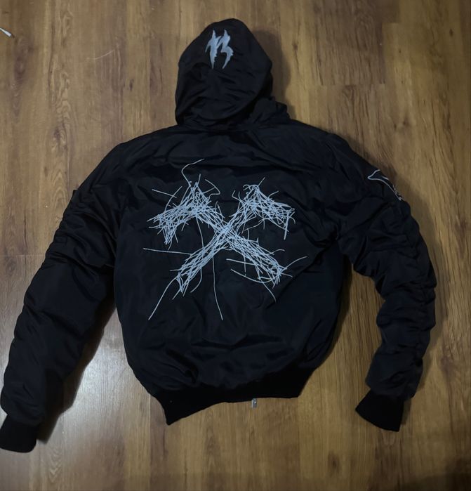 Чисто ново bomber яке на Луда