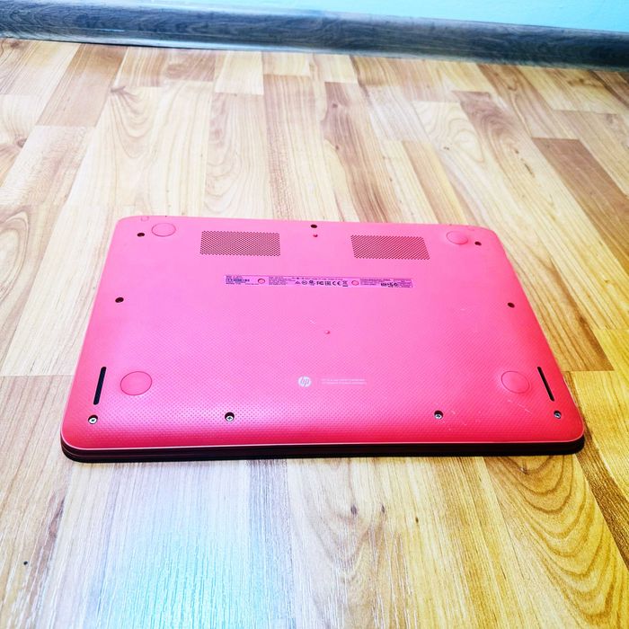 Laptop HP ChromeBook Rosu UltraSlim, Intel Celeron, HDMI