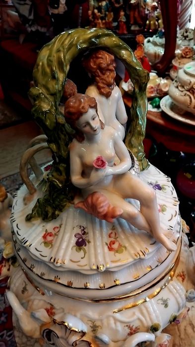 Два порцеланови класически супника - МАЙСЕН