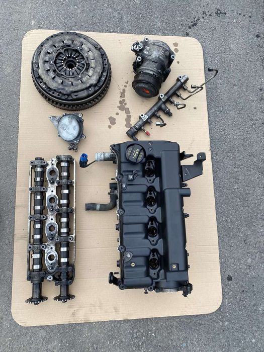 Kia Sorento 2,5 CRDI D4CB Блок Вал Цилиндрова глава Дюза Капак ГНП Фар