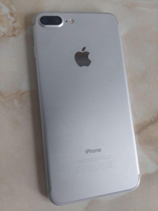 [7+] Vând Apple iPhone 7 Plus silver de 256GB (nu ia semnal) //poze reale