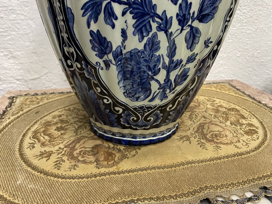 Голяма холандска порцеланова ваза на делфт