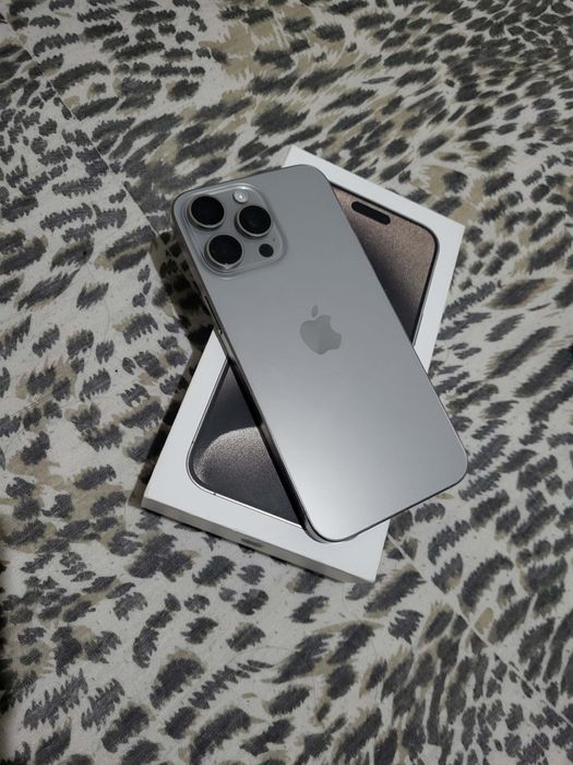 Vand iphone 15 pro max 256 GB !!