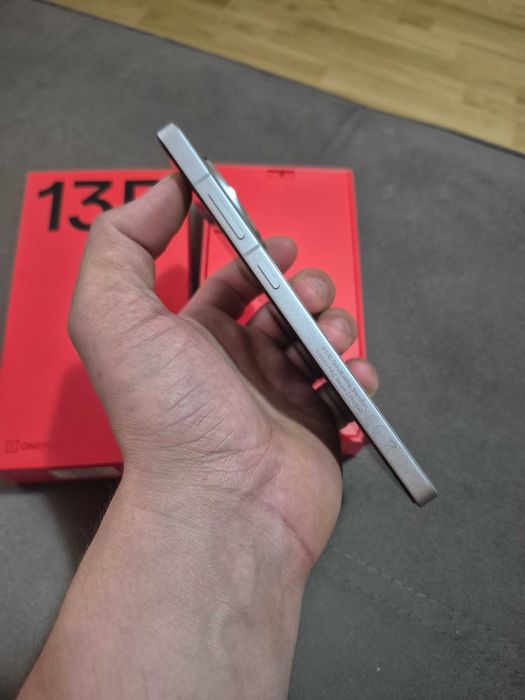 OnePlus 13R 256GB 12GB Ram ca nou in cutie