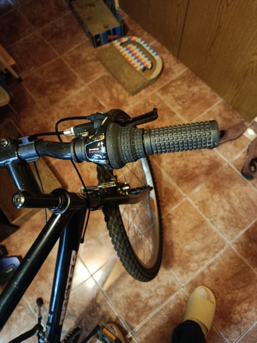 Vând bicicleta stare perfecta