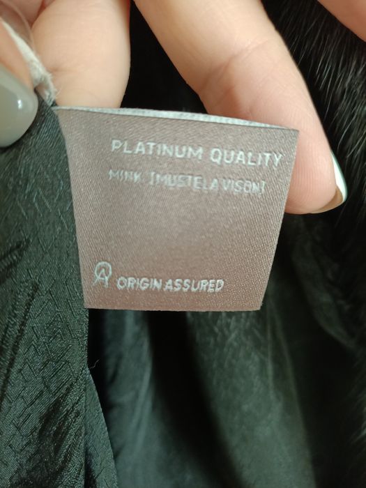 Продам шубу норковую.