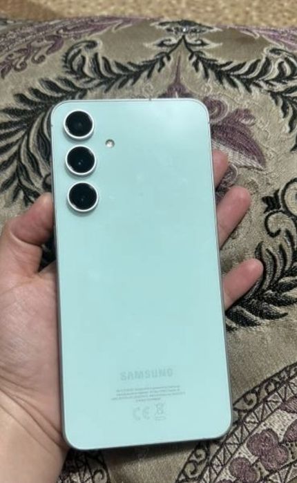 Продам Samsung S24FE 256гб