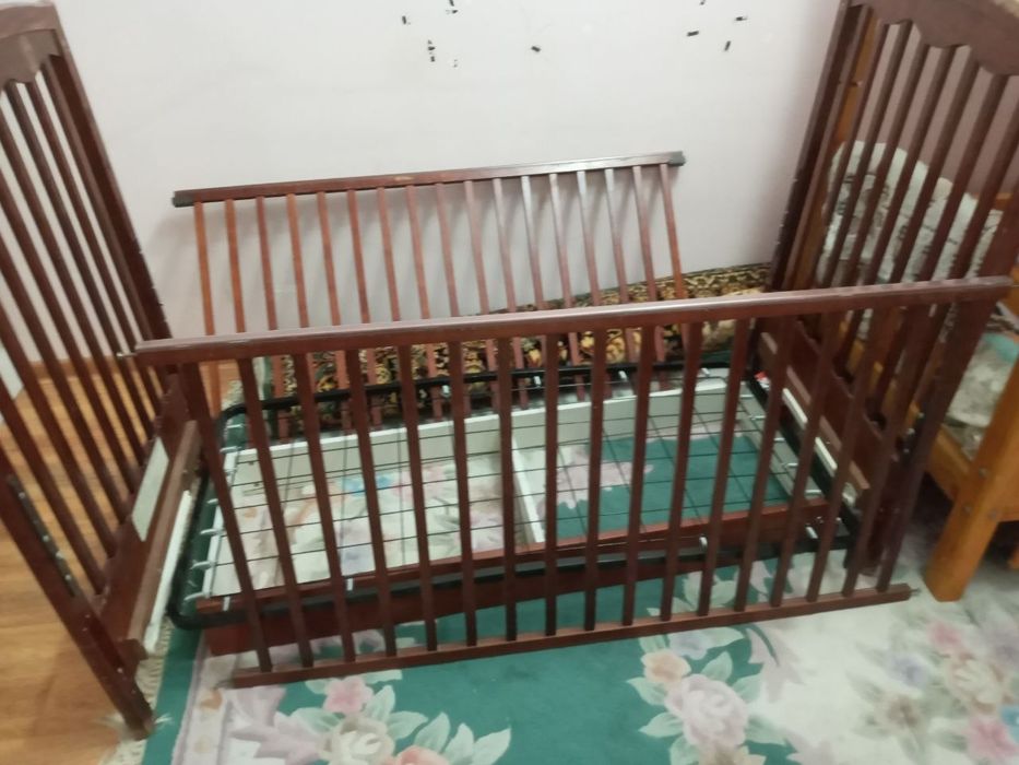 Продаётся детская кроватка