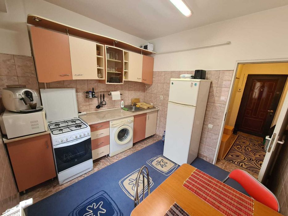 Inchiriez Apartament 1 cameră, 42 mp, decomandat, lângă Iulius Mall (str. Dunarii 29)