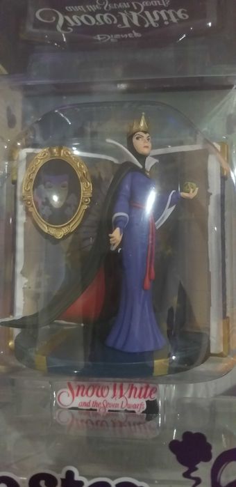 Злата мащеха от Снежанка рядка лецензирана фигура тип статуетка