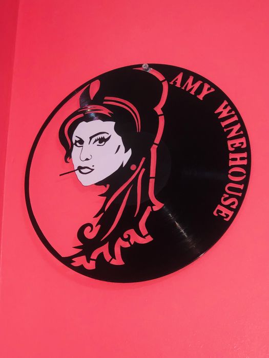 Продается виниловая пластинка декор