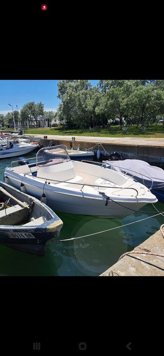 Barca,motor si peridoc