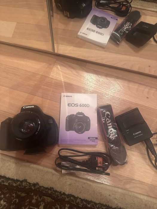 Продам Canon EOS 600D Фотоаппарат