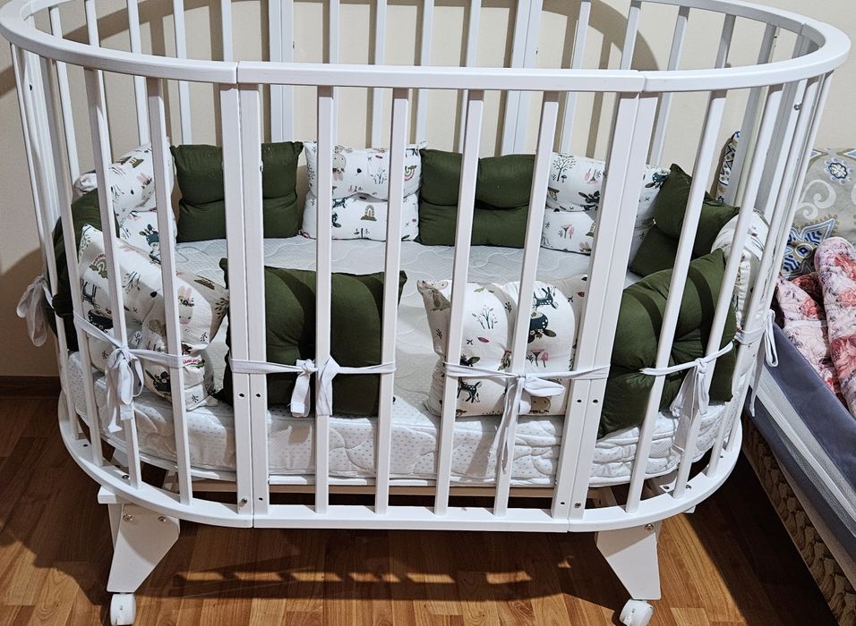 Продам детскую кровать трансформер с тормозами, маятниковый механизм