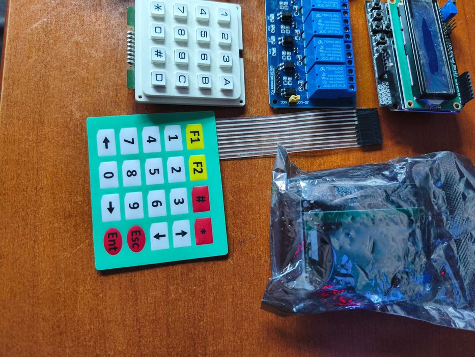 LOT ARDUINO MEGA 2560 , shilduri arduino, afisaje