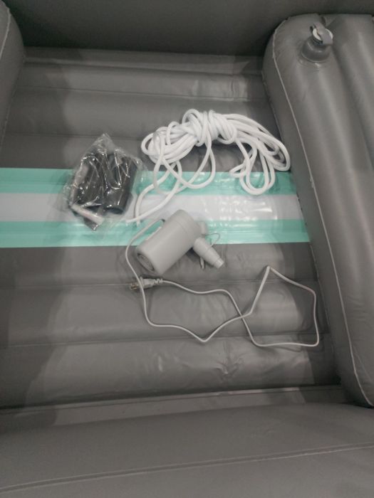 Резиновая лодка. Новая .