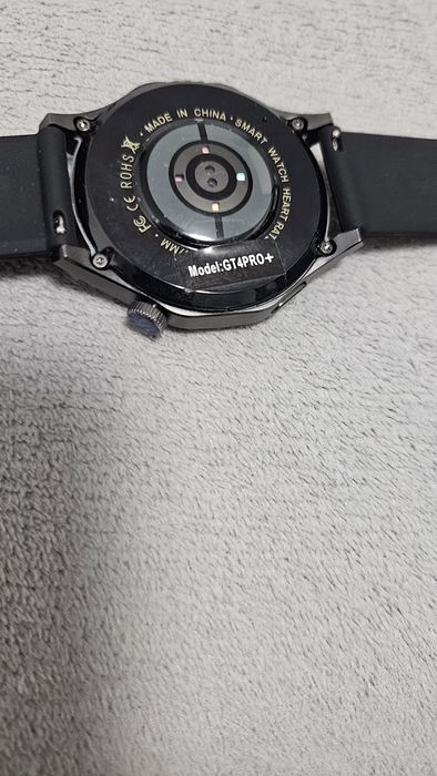 Vând ceas 4 pro+ negociabil