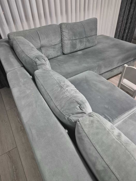 Ъглов диван със маса