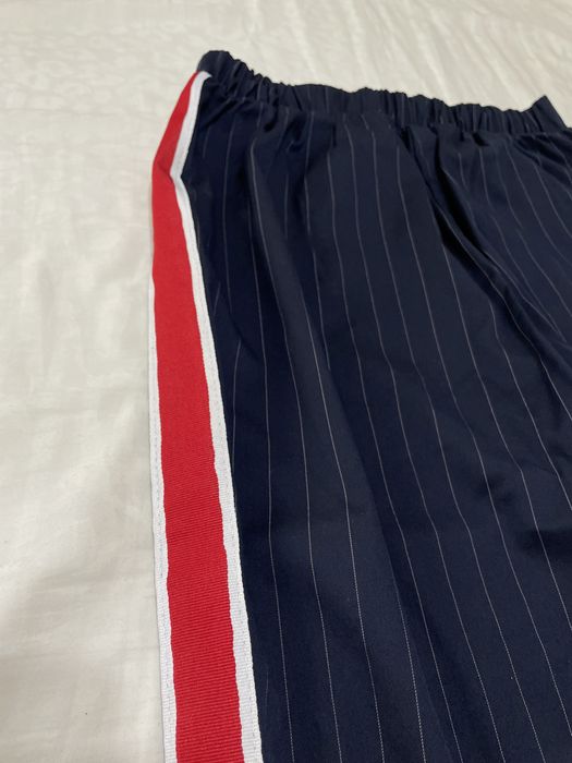 Pantaloni clasic - predare Bucuresti