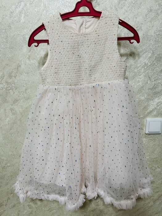 Продам 3 платья для девочек