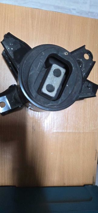 Опора подушка двигателя Hyundai KIA