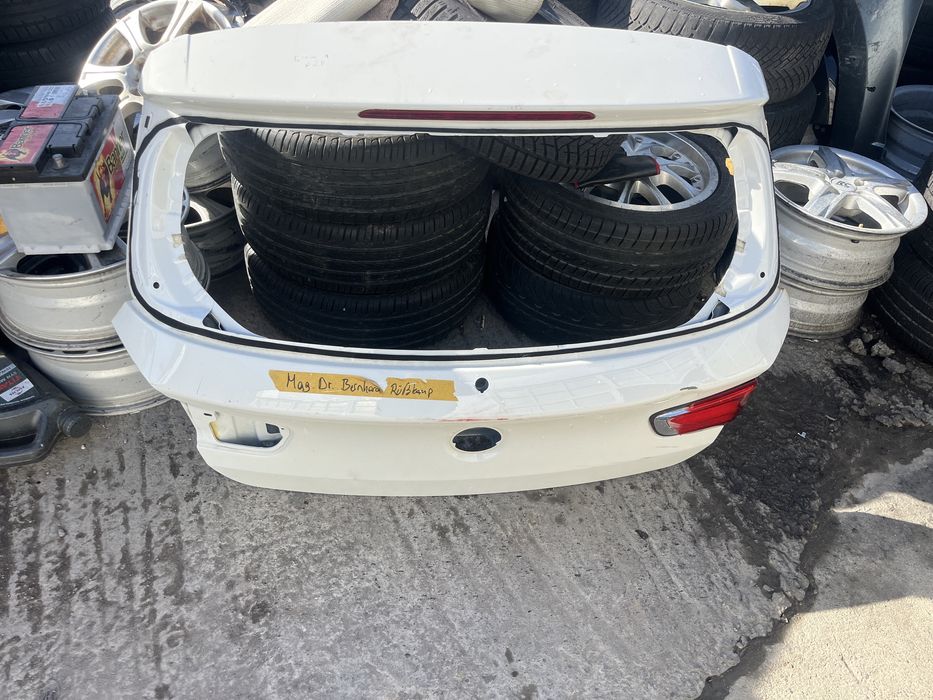 Капак/багажник BMW 1 серия F10 2018г