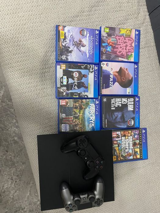 Продам Ps4 в идеальном состоянии