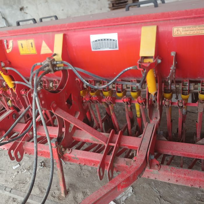 Bir qoʻlda ishlagan soz xolda