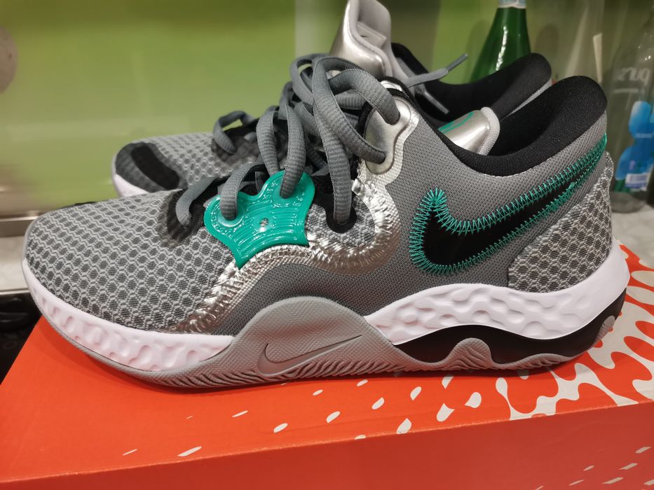 NIKE Renew Elevate 2