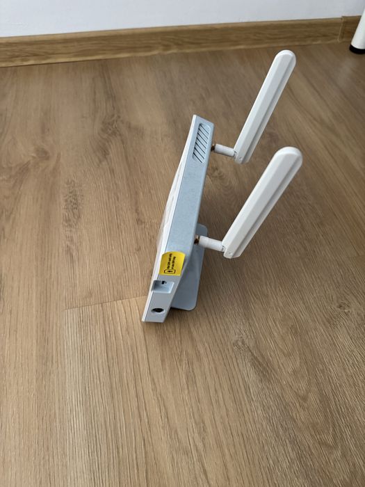 Router Wireless 4G cu cartela sau cablu