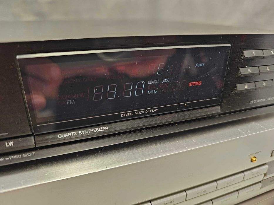 Tuner Pioneer F443 si Technics ST-X999L